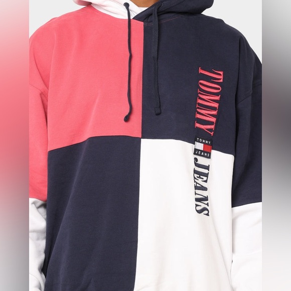 Tommy Hilfiger TJM Skater Archer Block
Hoodie, Size Medium NWT - Picture 3 of 11